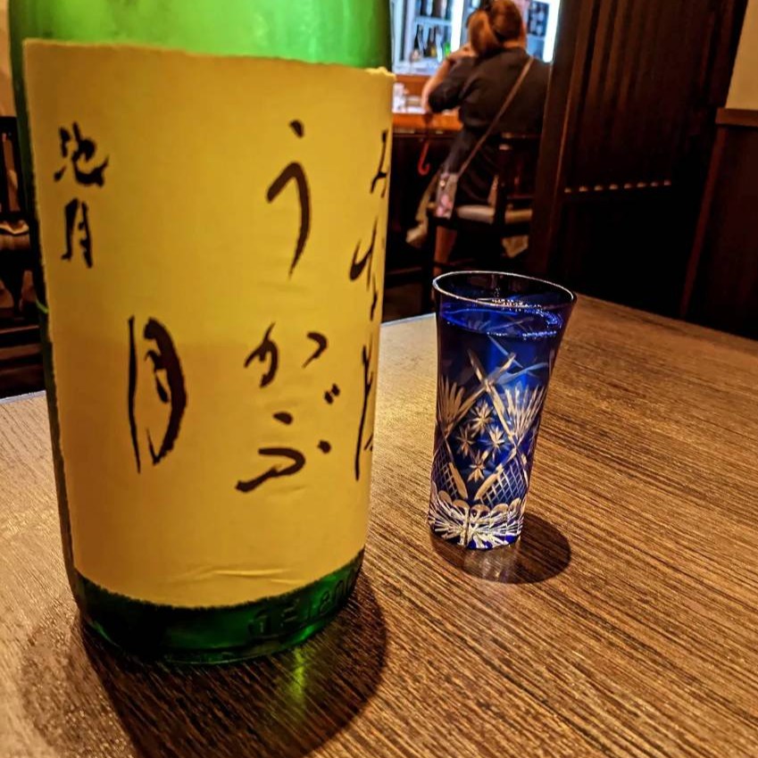 池月 みなもにうかぶ月